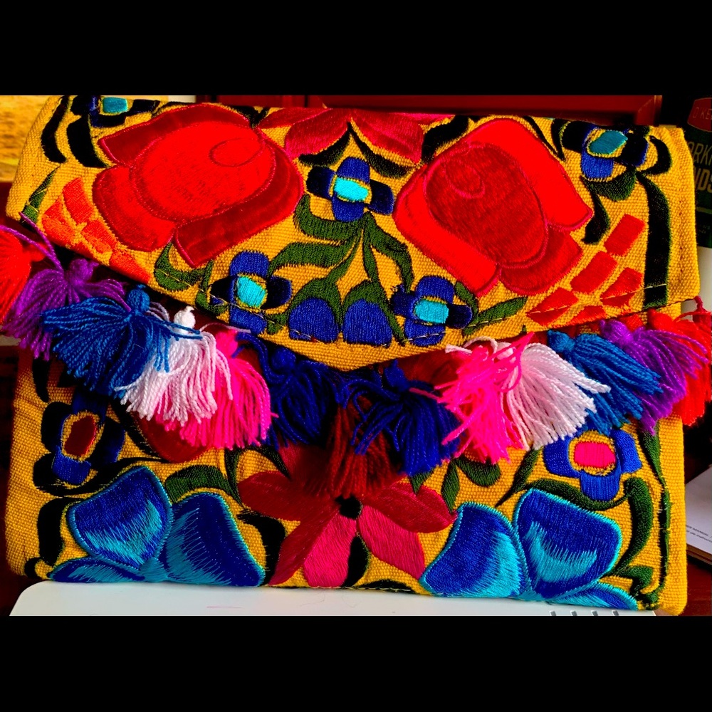 Mexico floral embroidery bag, made in Mexico New Without Tags